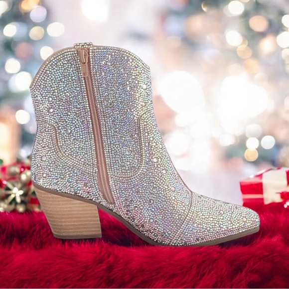 Women's New Sparkling Rhinestone Shayne Western style ankle boot WOMENS size 8.5 - Picture 2 of 13